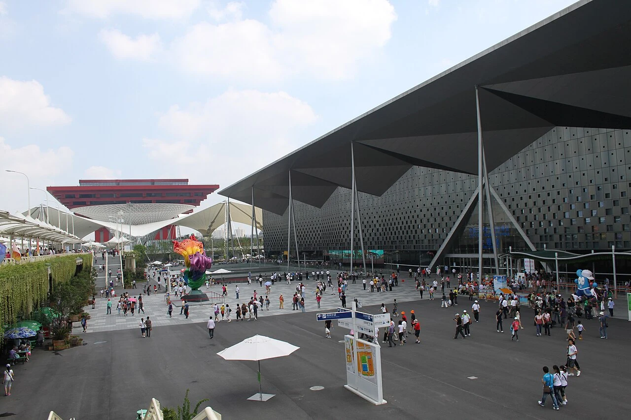 The long angular roof and entrance plaza of Shanghai’s Expo 2010 Theme Pavilion.